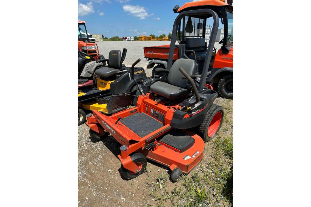 Kubota Z125S Zero Turn - Image 1 of 10