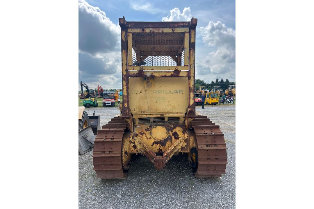 CAT D6C Dozer - Image 6 of 17