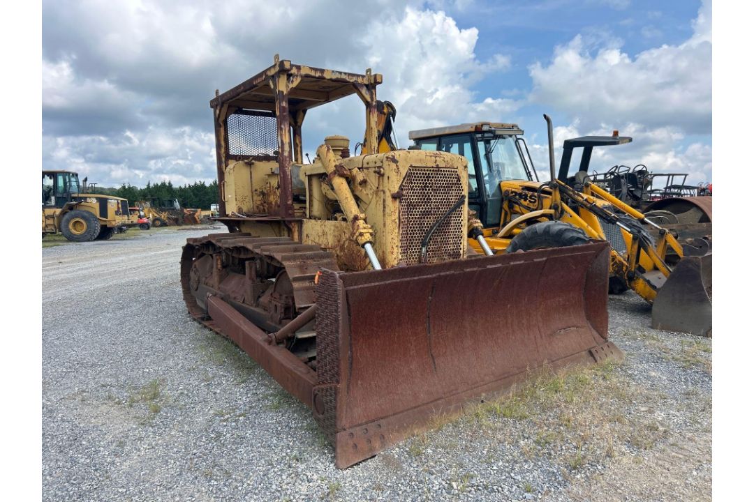 CAT D6C Dozer - Image 3 of 17