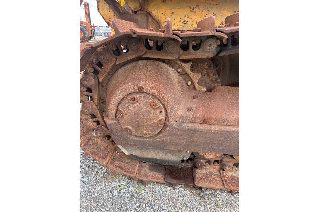 CAT D6C Dozer - Image 11 of 17