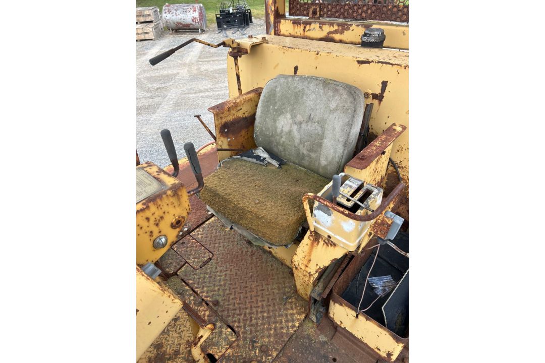CAT D6C Dozer - Image 14 of 17