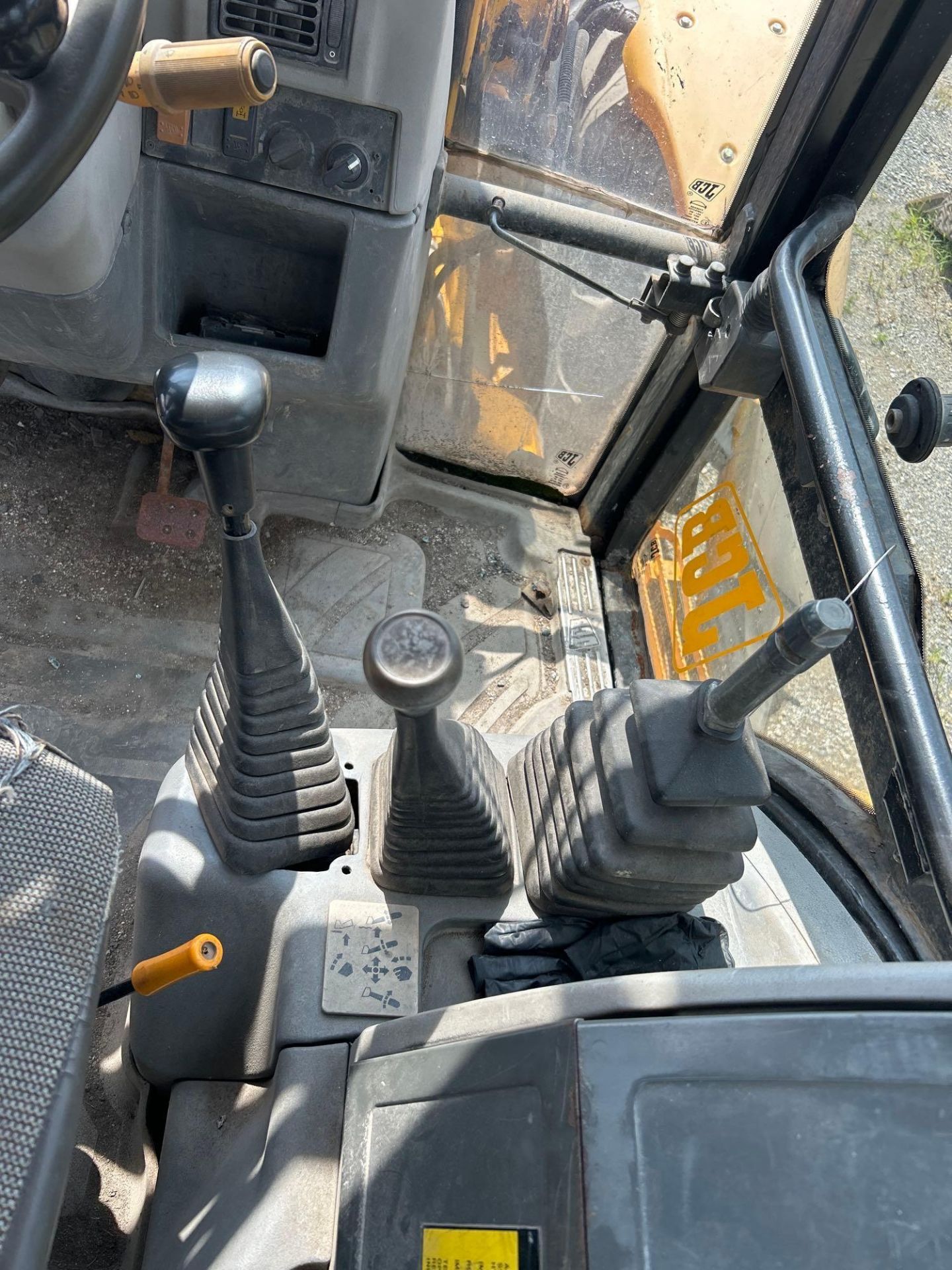JCB 2145 - Image 15 of 17