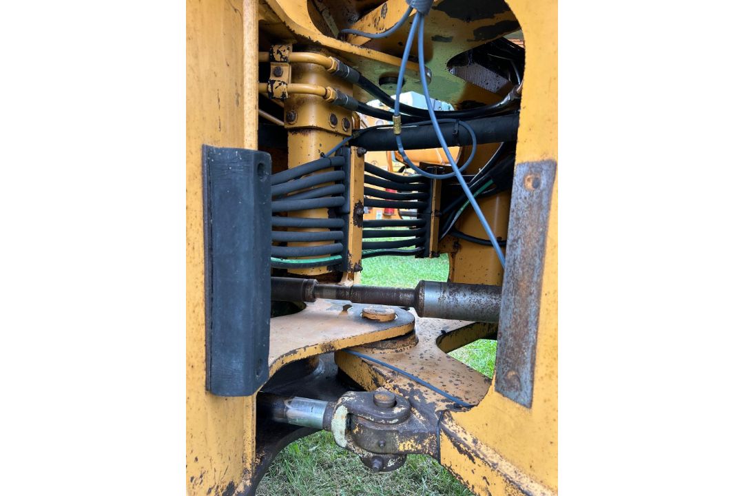 Case 721B - Image 8 of 25
