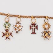 Vatican, Portugal, Spain, Miniature Medal Chain, 18k gold