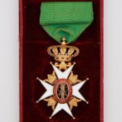 Sweden Order of Vasa, I Class Knight's Cross, 18k Gold. Cased