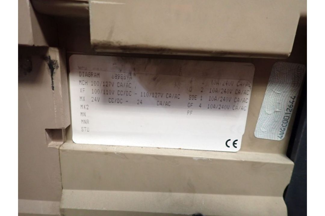 Square D 3200A Frame Masterpact Circuit Breaker - Image 11 of 12