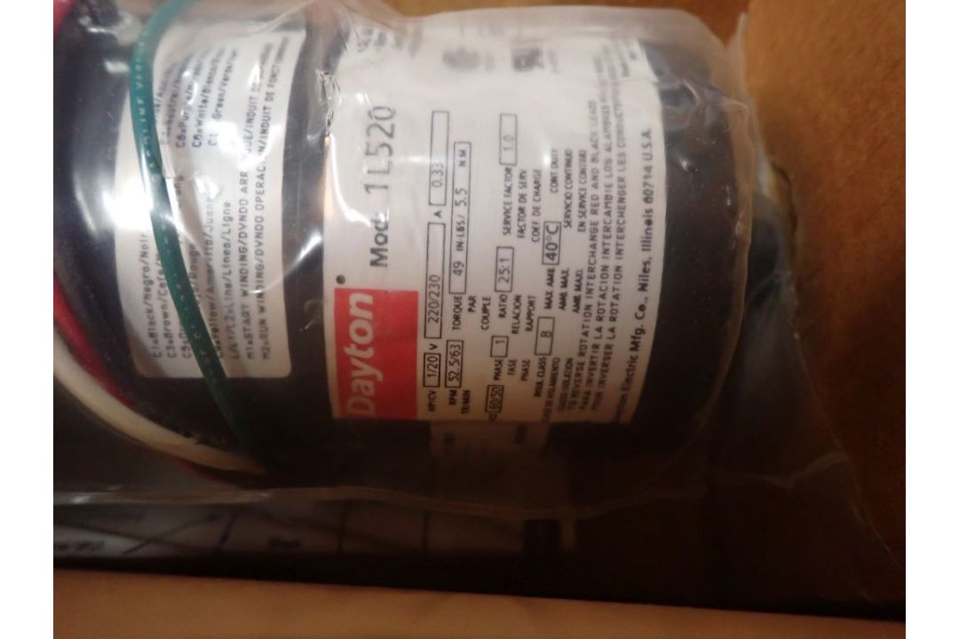 Lot of (2) Dayton Industrial Gear Motors - Image 5 of 10