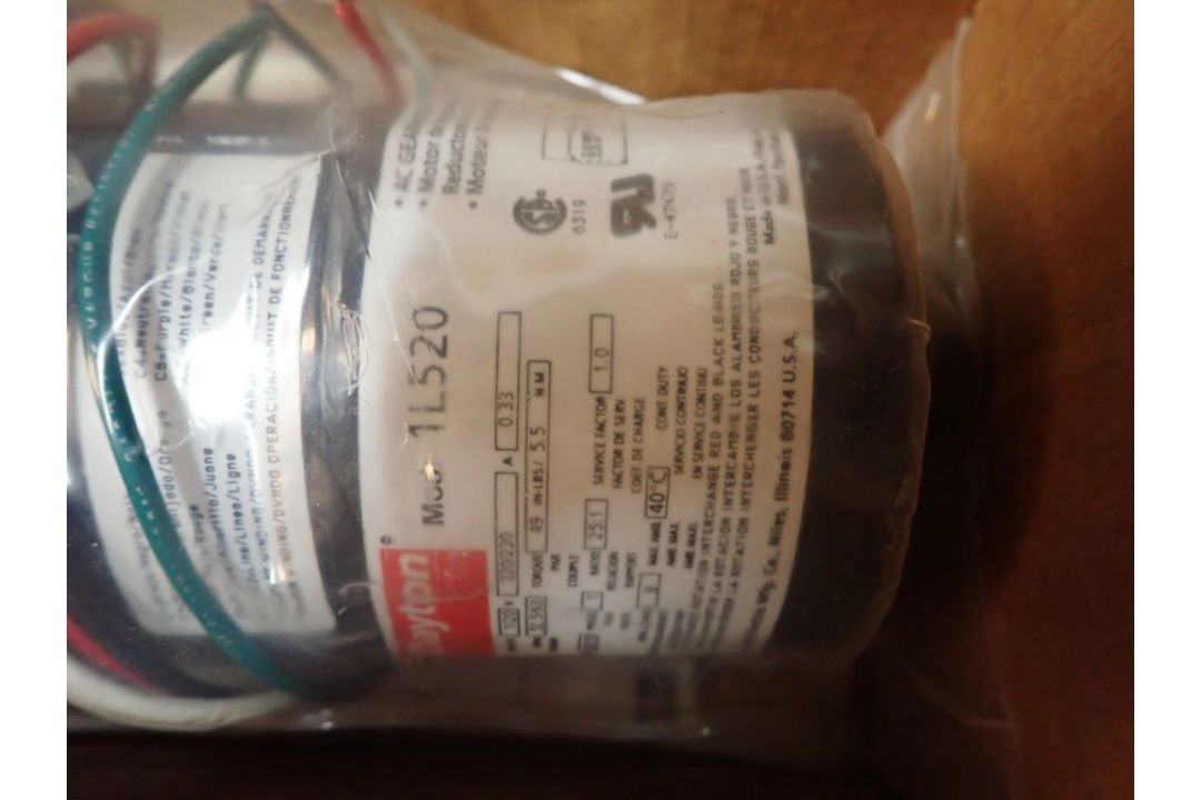 Lot of (2) Dayton Industrial Gear Motors - Image 6 of 10