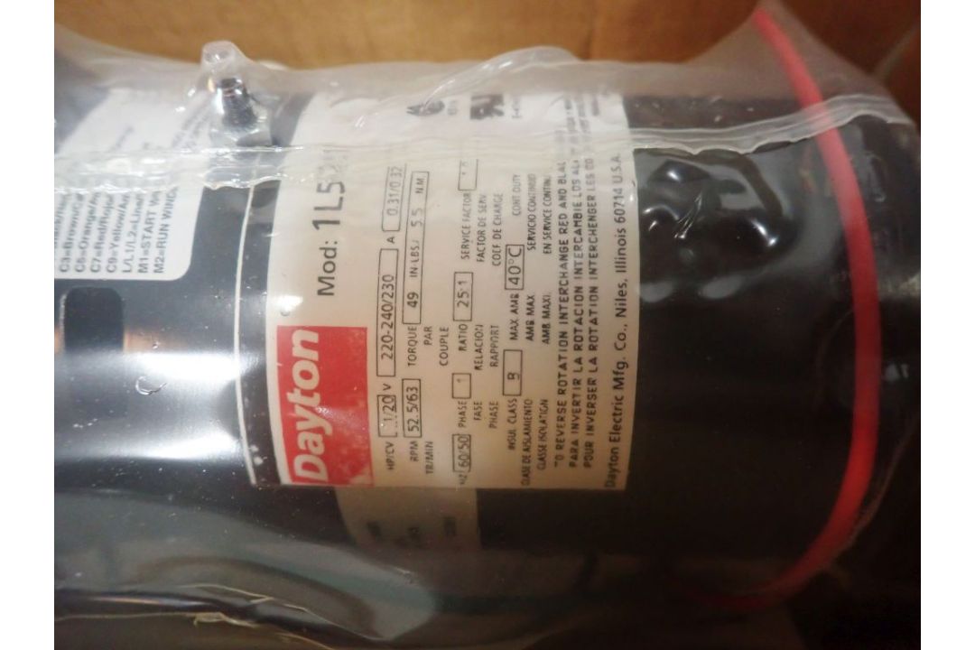 Lot of (2) Dayton Industrial Gear Motors - Image 9 of 10