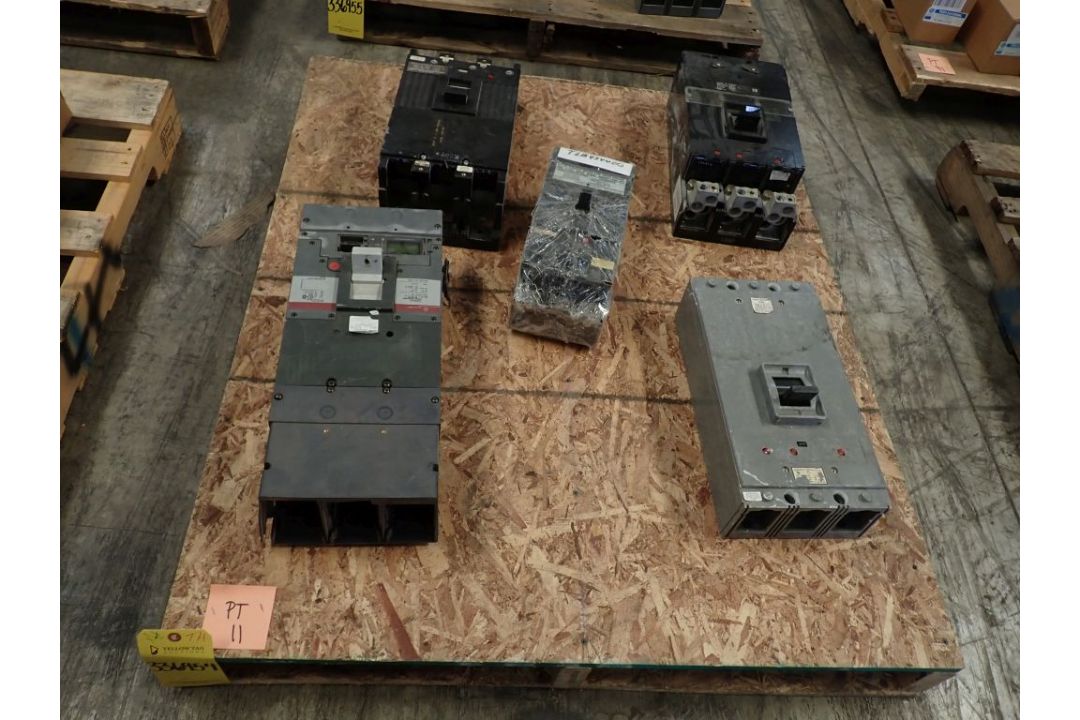 Lot of (5) Assorted Circuit Breakers - Image 1 of 19