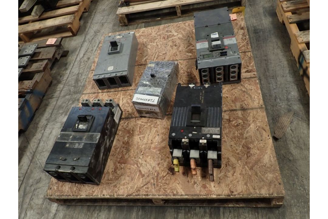 Lot of (5) Assorted Circuit Breakers - Image 3 of 19