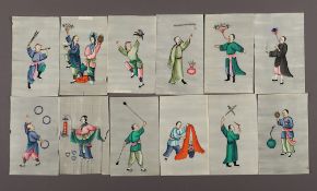 zwölf Tsuso-Malereien Gaukler und Akrobaten, Gouache auf Markpapier, Etui, China, E.19.Jh.