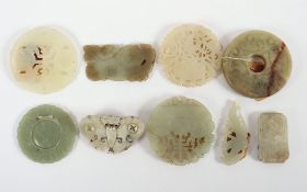 Konvolut neun Jadeschnitzereien, China