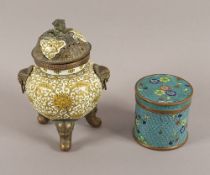 eine Cloisonné-Dose und ein Weihrauchbrenner, China
