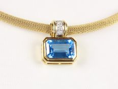Topasanhänger an Collier, 750/585/ooo GG, 