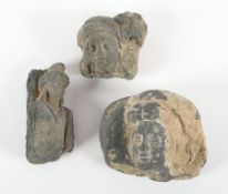 drei Figurenfragmente, Schist, Gandhara, 2./3.Jh.