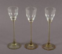 drei Stengelgläser, Rheinische Glashütten, um 1900