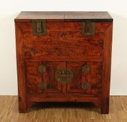 Schrank, China