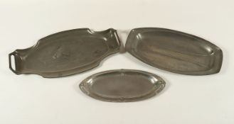 drei Jugendstil-Fischplatten, Zinn, um 1900