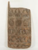 Tür eines Kornspeichers, Holz, wohl Dogon, Mali