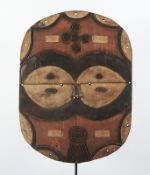 Kidumu-Tellermaske, Holz, wohl Teke/Tsaye, Kongo