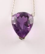 Amethystanhänger an Kette, 750/ooo und 585/ooo Weißgold 