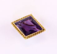 Historische Amethystanhänger/-brosche, 585/ooo Gelbgold, 11,9g