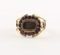 Historischer Ring, 333/ooo GG, geprüft, Strass 