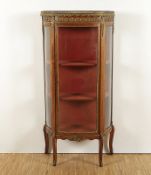 Vitrine im Louis Quinze-Stil, Frankreich, A.20.Jh.