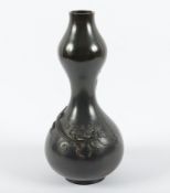 Vase in Form eines Doppelkürbis, Bronze, Japan, Meiji