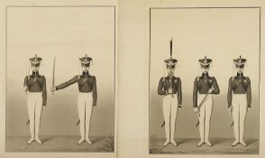 zwei Uniformenblätter, 