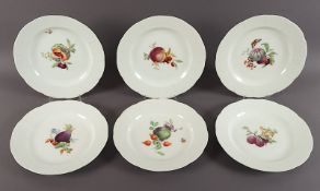 Satz von sechs Obsttellern, Osier, Früchte und Schmetterlinge, KPM Berlin, 19.Jh.