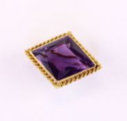 Historische Amethystanhänger/-brosche, 585/ooo Gelbgold, 11,9g