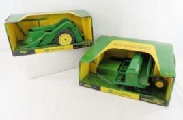 Ertl John Deere 60 Tractor & 1590 Grain Drill