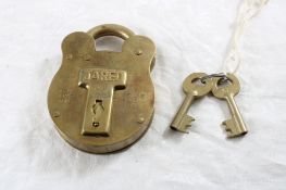 Admiralty Brass Padlock w/Keys Works Great