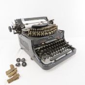 Vintage Remington Noiseless Typewriter