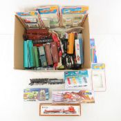 HO Scale Engines, Boxcars, Track & Accessories