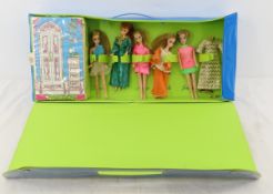 5 Topper Dawn Dolls, Case and Accessories