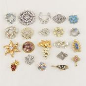 21 Vintage Rhinestone & Other Brooches