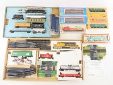 HO Scale Engines, Boxcars, Tyco & Others