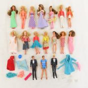 17 Vintage Kenner Glamour Dolls & Accessories