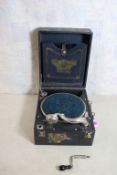 1920's Cecilian Windup Phonograph with 6 Records