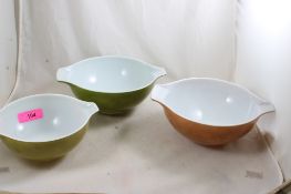 3 Pyrex Nesting Bowls