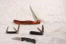 4 Pocket, Folding, Folding Lock blade Knives