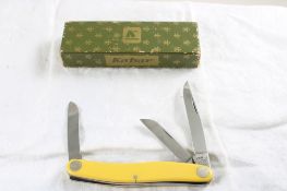KaBar 3 Blade Folding Knife #1097 in Box