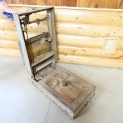 Fairbanks Army & Navy Scale in Wooden Case