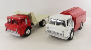 2 AMT Ford C-600 Custom Built Trucks