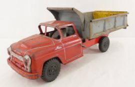 MARX Lumar Pressed Steel Hydraulic Dump Truck