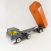 Structo Truck & Hydraulic Trailer Dumper