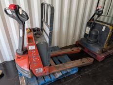 Toyota Electric Pallet Jack with Built in Charger